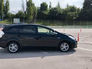 Toyota Prius + foto 1