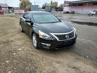 Nissan Altima foto 1