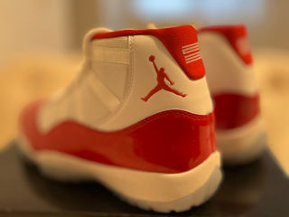 Jordan 11 Cherry foto 2