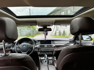 BMW 5 Series foto 3