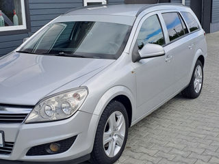 Opel Astra foto 1