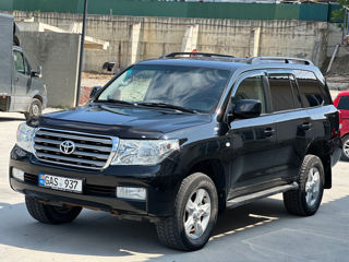 Toyota Land Cruiser, 2011