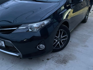 Toyota Auris фото 3