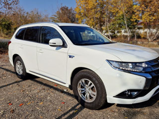 Mitsubishi Outlander foto 4