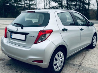 Toyota Yaris foto 4