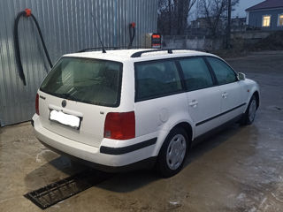 Volkswagen Passat foto 2