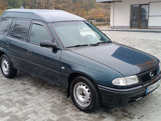 Opel Astra foto 2