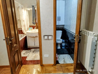 Apartament cu 4 camere, 100 m², Poșta Veche, Chișinău foto 19