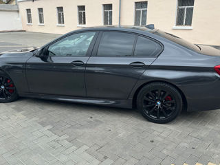 BMW 5 Series foto 10