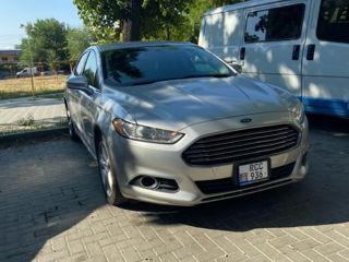 Ford Fusion foto 2