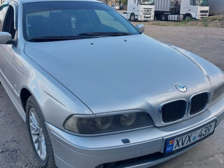 BMW 5 Series foto 1