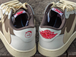 Nike Air Jordan 1 OG Low Reverse Mocha x Travis Scott foto 3