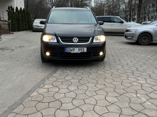 Volkswagen Touran foto 10