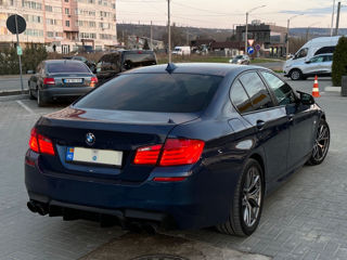 BMW 5 Series foto 4