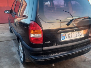 Opel Zafira foto 3