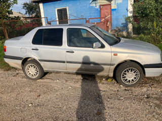 Volkswagen Vento foto 2