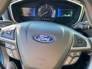 Ford Fusion foto 5