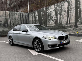 BMW 5 Series foto 2