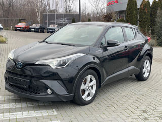 Toyota C-HR foto 2