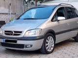 Opel Zafira foto 1