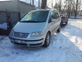 Volkswagen Sharan foto 1