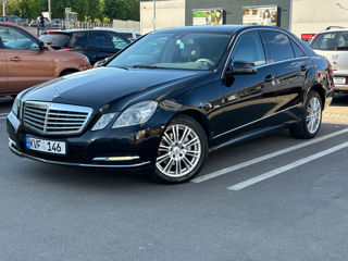 Mercedes E-Class foto 1