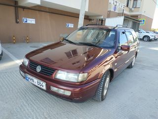 Volkswagen Passat foto 1