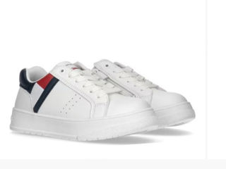 Ghete Tommy Hilfiger, noi foto 2