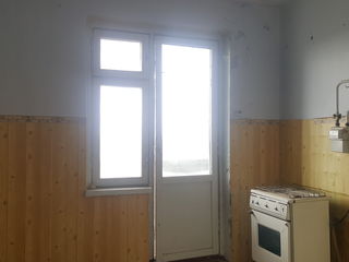 De vinzare apartament cu o odaie, 143 seria 15 Mcr., Cahul foto 4