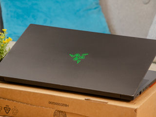 Razer Blade 17/ Core I7 10875H/ 16Gb Ram/ RTX 2080 Super/ 1Tb SSD/ 17.3" FHD IPS 300Hz!! foto 11