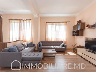 Apartament cu 2 camere, 141 m², Centru, Chișinău foto 2