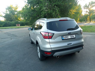 Ford Kuga foto 2