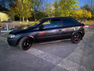 Opel Astra foto 1