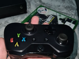 Xbox one X 1tb stare ideală, 3 jocuri, 2 joystick foto 5