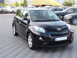 Toyota Urban Cruiser foto 1