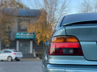 BMW 5 Series foto 4