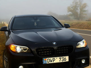 BMW 5 Series foto 3