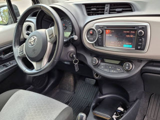 Toyota Yaris foto 6