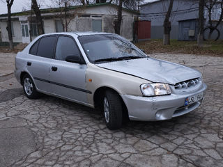 Hyundai Accent foto 3