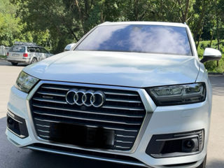 Audi Q7 e-tron foto 1