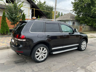 Volkswagen Touareg foto 2