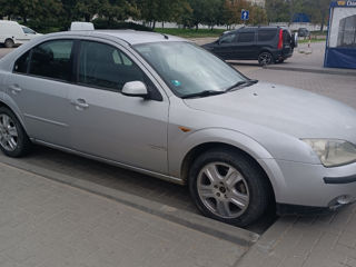 Ford Mondeo foto 2