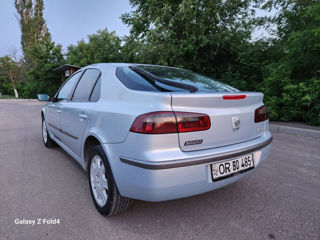 Renault Laguna foto 2