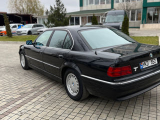 BMW 7 Series foto 4