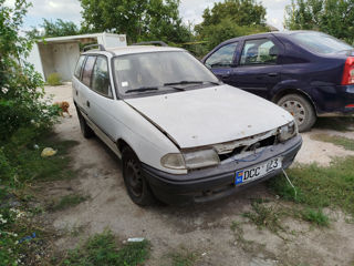 Opel Astra foto 2