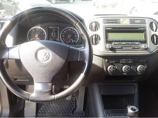 Volkswagen Tiguan foto 4