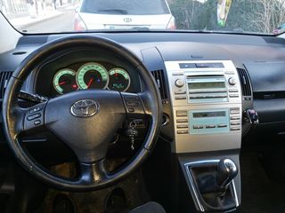 Toyota Corolla Verso foto 10