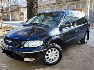 Chrysler Voyager foto 4