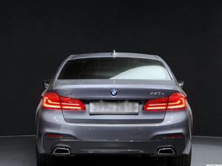 BMW 5 Series foto 4