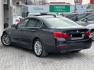 BMW 5 Series foto 4